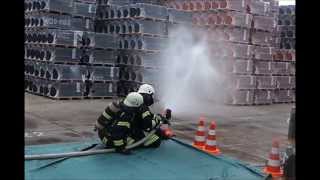 Strahlrohrtraining in Slow Motion aufgenommen [upl. by Oiragelo]