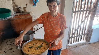 ARROZ PILADO E A CANJA DE GALINHA DA REGINA  DIMON Chico Abelha [upl. by Yenohtna48]