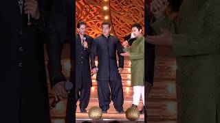 Shah Rukh Khan and Salman Khan fight on stage again SHOCKING video from Ambani event [upl. by Keemahs]