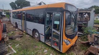 Viale Articulado Mercedes Benz O500MA Antiga Marechal No Desmanche de Ônibus [upl. by Ayotak]