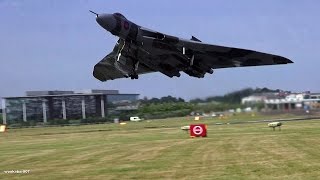 🇬🇧 The Mighty Vulcan XH558 At Farnborough [upl. by Marvella693]