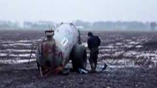 Carbid schieten met tank 3000 liter [upl. by Rossie219]