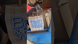 Dumpster diving at Bath amp Bodyworks Look what I found [upl. by Gannie]