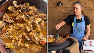 Receta De La Familia Pollo Entomatado La Cocina En El Rancho [upl. by Arraes]