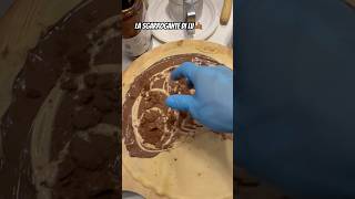 Prepariamo insieme questa Crêpe chiamata “Sgarrogante” creperia nutella yogurteria [upl. by Mellicent]