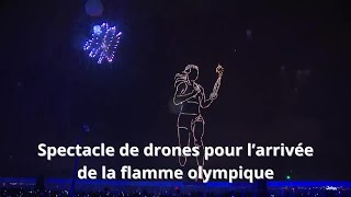 Flamme olympique à Marseille  spectacle de 800 drones pour larrivée du Belem [upl. by Richardson]