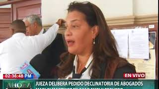 Jueza delibera pedido declinatoria de abogados Marlin Martínez en caso Emely Peguero [upl. by Ettevram]