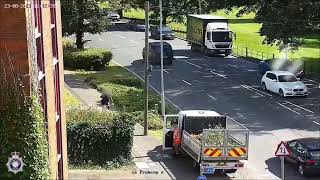 Northants Police officer intercepts member of publics bike to chase down drug dealer [upl. by Michele]