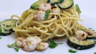 Spaghetti zucchine e gamberetti  Ricetta di Fidelity Cucina [upl. by Ecirtemed]