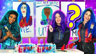 DESCENDANTS 3 MAL VS EVIE VS UMA PAINT EACH OTHER CHALLENGE Totally TV Parody [upl. by Yrahk]