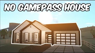 BUILDING A NO GAMEPASS HOUSE IN BLOXBURG [upl. by Widera816]