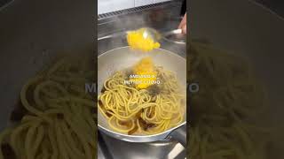 Amatriciana o Carbonara Il dilemma amletico che tormenta ogni romano e non solo 🎥 shorts [upl. by Nosyarg]