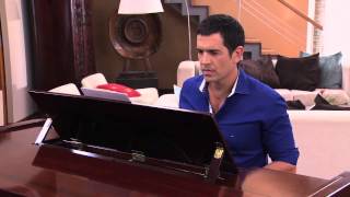 Violetta 2  Germán canta y toca el piano [upl. by Hpeosj714]