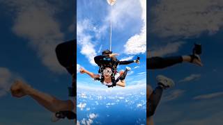 Dancing on sky 🪂 enjoy the ride 😇 shorts sky skyfly skydance skydiving skywalker ytshorts [upl. by Aivato735]