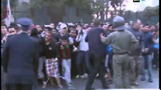 Maroc  dérapages de hooligans lors de Raja CasablancaFAR Rabat [upl. by Lazaruk]