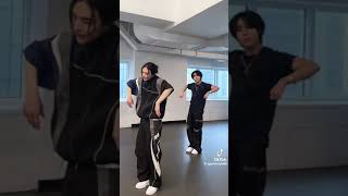 Han and Hyunjin dancing han hyunjin [upl. by Aurore]