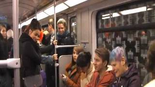 Lachen in der UBahn  official [upl. by Akeryt]