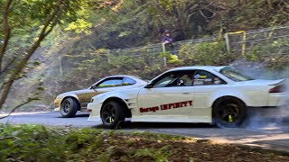 Spécial TOUGE DRIFT  Ce japonais drift la porte ouvert [upl. by Cornela80]