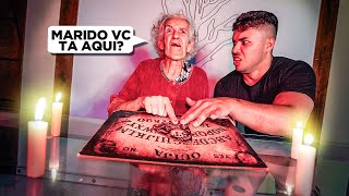 AGORA DEU MEDO😱 A VELHA ASSUSTADORA SE COMUNICOU COM O MARIDO PELO OUIJA 😱😱 [upl. by Fabrianna]