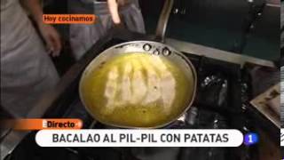 Receta de Bacalao al pil pil con patatas ED [upl. by Yarised]