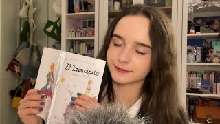 ASMR Lectura susurrada en español del libro El Principito mientras acaricio el micrófono [upl. by Ehtylb130]