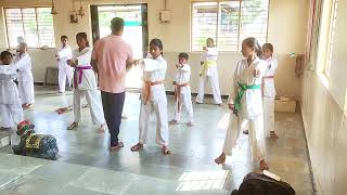 KARATE TRAINING BASIC  BEGINNERS STUDENT S  BASCI KARATE PRACTICE [upl. by Mian]