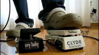 FULLTONE CLYDE DELUXE Wah VS VINTAGE VOXCRYBABY V846 Wah [upl. by Kohl]