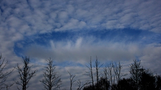 HOLE PUNCH CLOUD  HAARP  Berlin  29 I 17 [upl. by Annoed408]