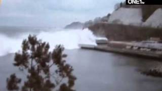 Earthquake japan 2011 tsunami waves footage by a japanese man in noda japan [upl. by Rockwell]