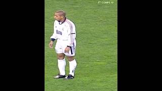 Roberto Carlos Shoot football shorts [upl. by Naugan]