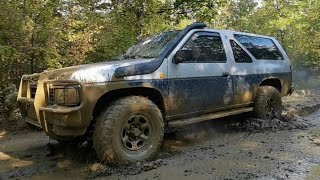 Nissan Terrano 1 Off Road vs Mud Hill in rainy night Who will win [upl. by Denie]