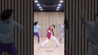 TXT 투모로우바이투게더 ‘Blue Orangeade’ Dance practice mirror BEOMGYU Focus 범규 직캠 ‘Blue Orangeade’ 안무 거울모드 [upl. by Yurik]