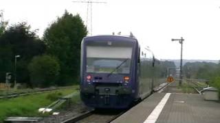 Aus und Einfahrt eines RegioShuttle der BodenseeOberschwabenBahn [upl. by Nylannej]