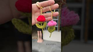 Llaveros mini Rositas Tejidos a Crochet 🌹🧶🤲🏻 handmade crochet viralvideo [upl. by Euqinad]