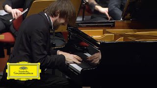 Daniil Trifonov Hannu Lintu – Schumann Piano Concerto in A Minor III Allegro vivace [upl. by Elyr204]