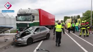 Fietser overleden bij verkeersongeluk in Honselersdijk [upl. by Cleland855]