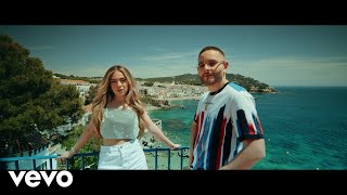 Rocco Hunt Ana Mena  Un bacio allimprovviso Official Video [upl. by Nessy]