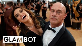 Mariska Hargitay amp Christopher Meloni GLAMBOT BTS at 2022 Emmys  E Insider [upl. by Yzzik]