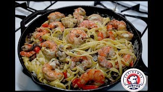 Receta Pasta Alfredo con camarones y langostas [upl. by Montanez404]