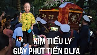 Nghẹn ngào đưa tiễn em Kim Tiểu Ly bằng nước mắt hai bên đường [upl. by Elletnahs]