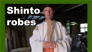 🎎 Japan Shinto priests robes 日本神道の司祭のローブ  Japan Antique Roadshow 日本のアンティークショー [upl. by Azral]