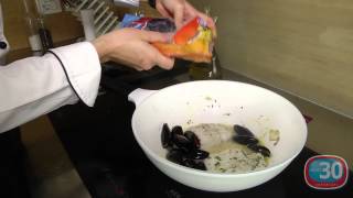 VIDEO RICETTA  Polenta con filetti di merluzzo e cozze [upl. by Yadnus614]