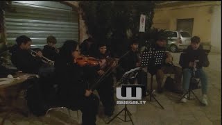 I nostri piccoli grandi musicisti hanno incantato piazza dei Giovanomo [upl. by Quillan]