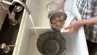 PERFECT EASY TO PEEL BOILED EGGS [upl. by Leveridge]