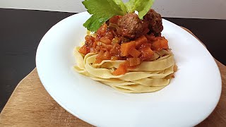 Les tagliatelles à la sauce bolognaise  recettes de délicieuses pâtes à la bolognaise [upl. by Anneehs]