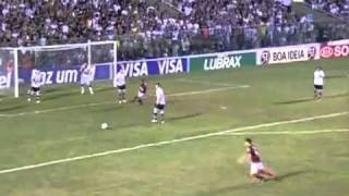 Flamengo perde gol em lance incrível contra o Ceará na Copa do Brasil 2011 [upl. by Nirek]