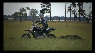 Kain Saul Backflips a XR1200 Harley Davidson to dirt [upl. by Aleahpar970]