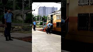 Crew members changing at station👮 locopilot traindriver pilot railways ytshorts shyamhembram [upl. by Oicaroh]