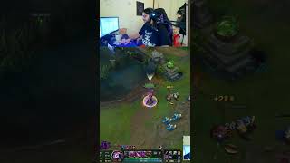 Du würdest gejhin quotWquot  LoL  twitch leagueoflegends gaming [upl. by Gierk565]