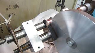 Hubzapfen einer Kurbelwellle auf der Drehmaschine schleifen Crankshaft Grinding on Lathe DIY [upl. by Allister]